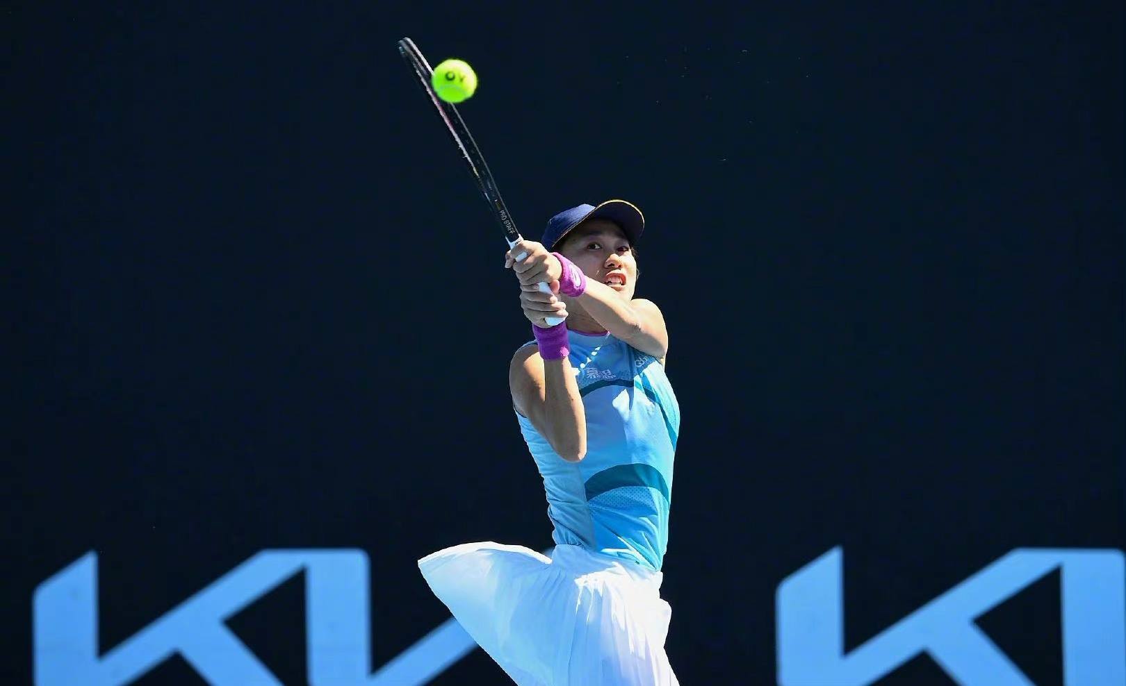 选手在短跑 选手在短跑